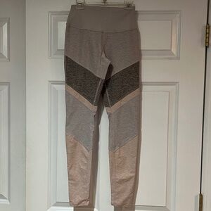 Alo yoga pants